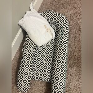 Black and White Geometric Baby pillow bed plus extra cover